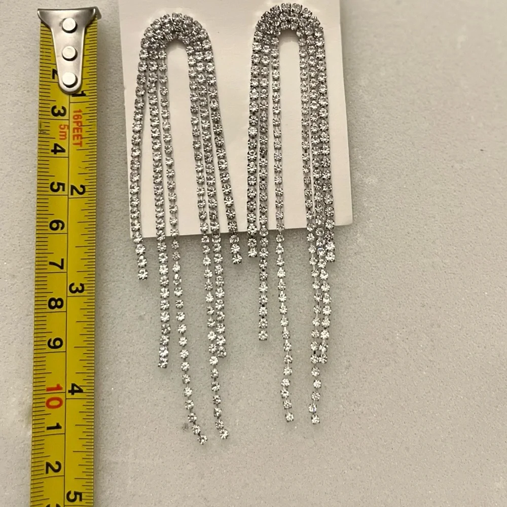 Last pair! 🆕 ZARA rhinestone glam drop stud back long tassel earrings - Picture 2 of 3